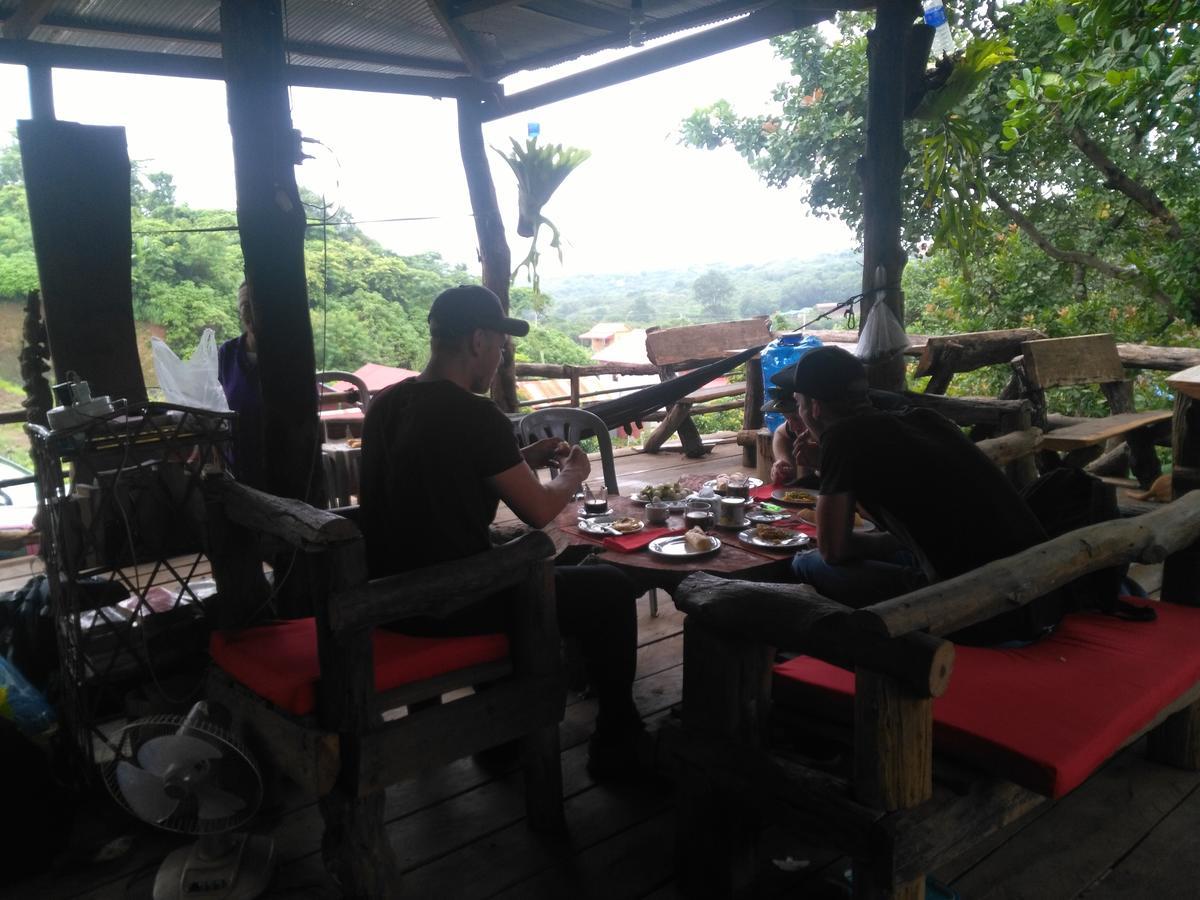Tree Lodge Banlung Esterno foto